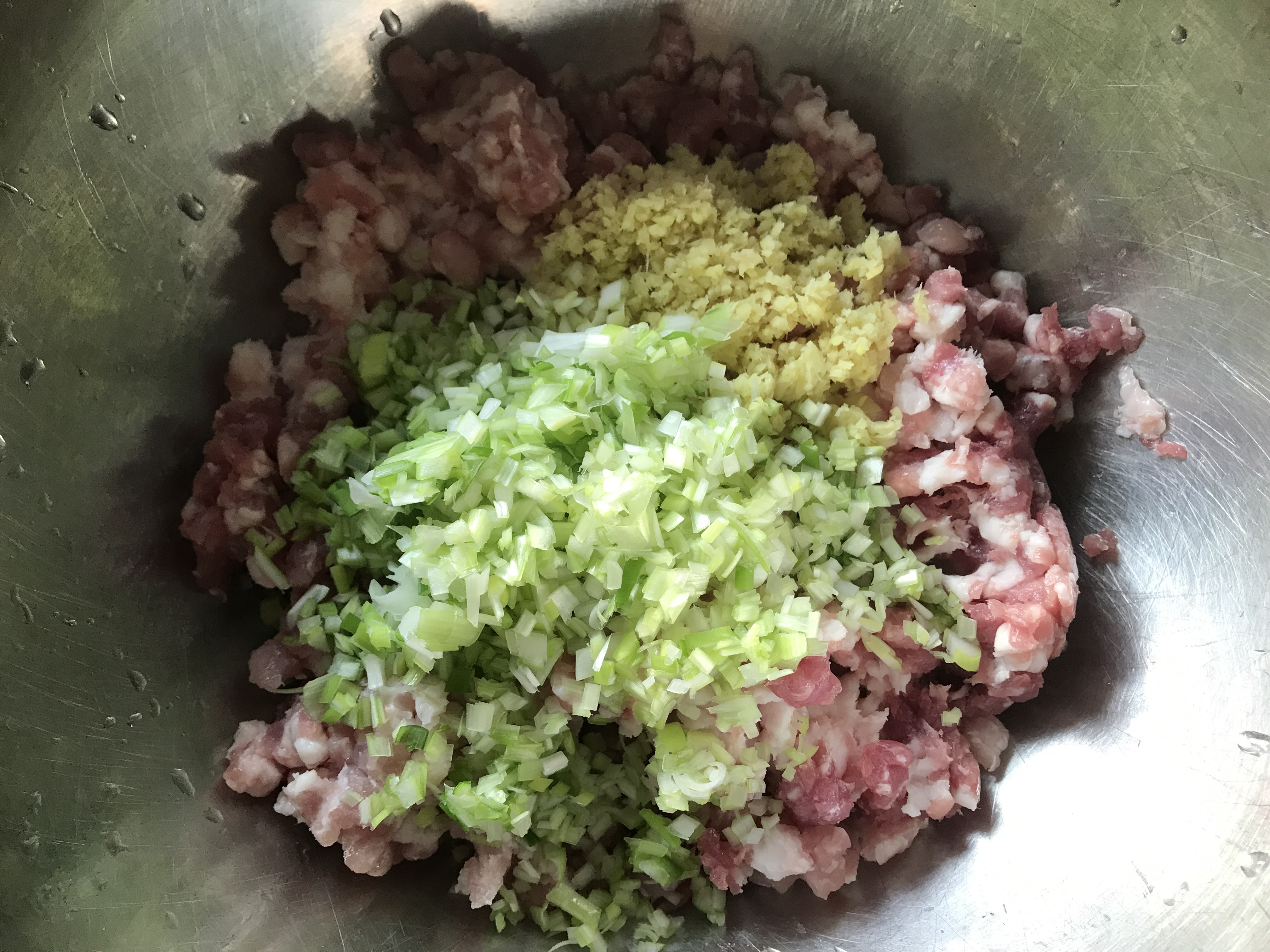 芹菜木耳鮮肉水餃的做法 步骤9