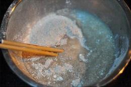 平底鍋紅腸全麥發糕餅的做法 步骤2
