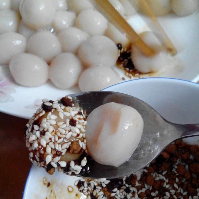 甜品：粉粉糯米餈遇上紅糖白芝麻的做法 步骤5