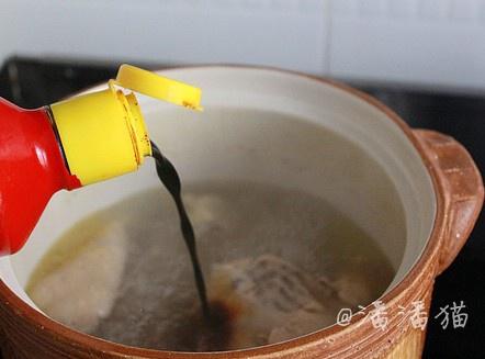 醬油雞火鍋的做法 步骤3