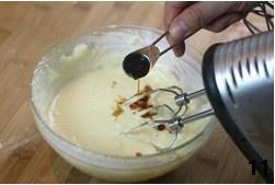 香草奶油芝士蛋糕的做法 步骤11