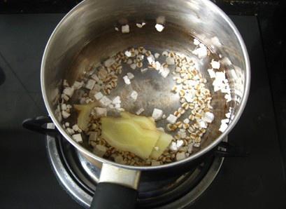 茯苓薏米薑茶的做法 步骤1