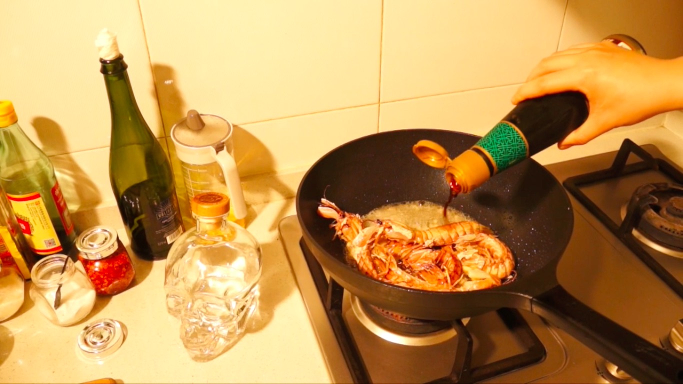 下酒菜：伏特加炒皮皮蝦的做法 步骤3