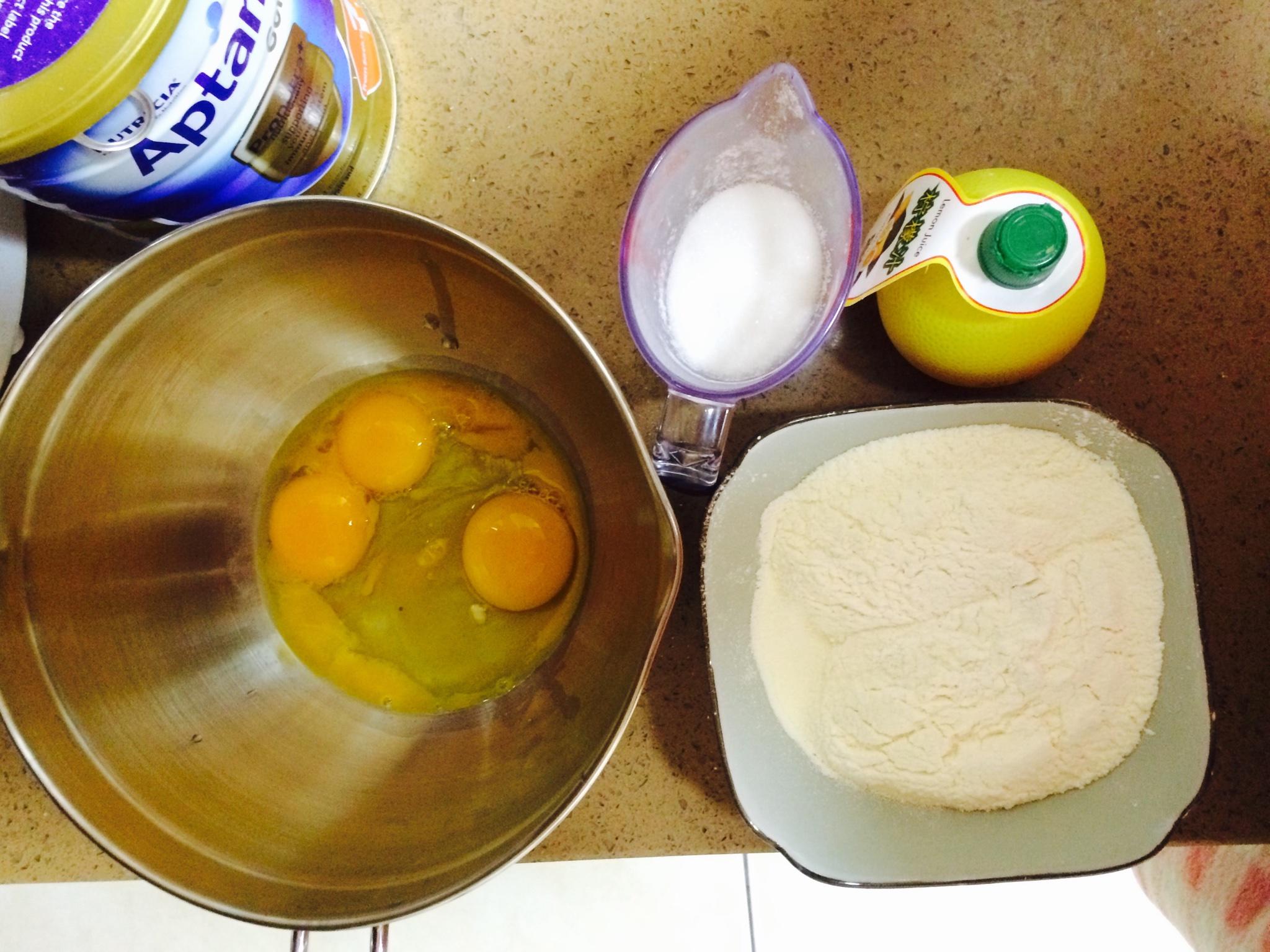 低糖無油版嬰兒零食—奶香蛋黃小餅乾的做法 步骤1