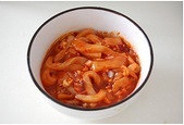 韓式辣醬炒魷魚的做法 步骤3