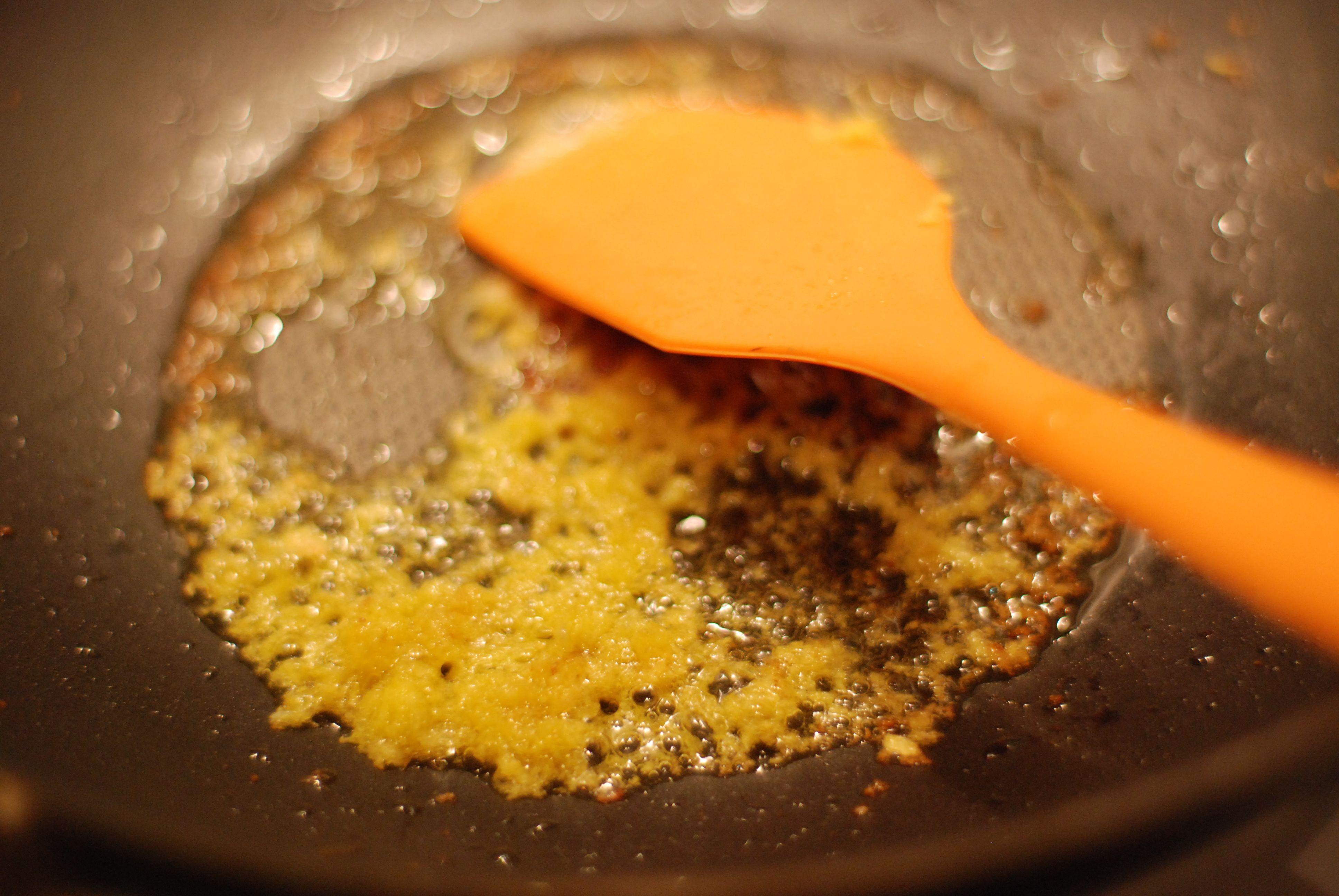 家家必備的祕製醬料——海苔醬的做法 步骤3