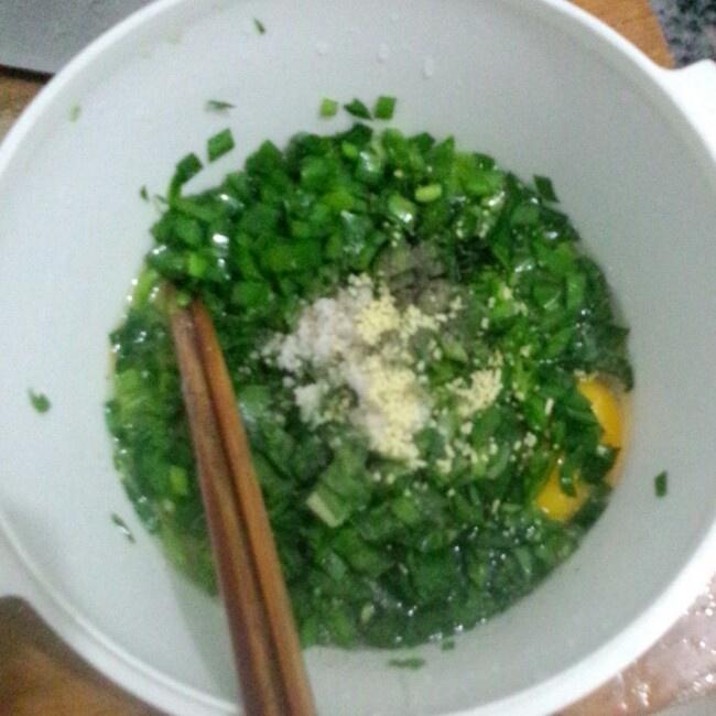 韭菜煎雞蛋的做法 步骤3
