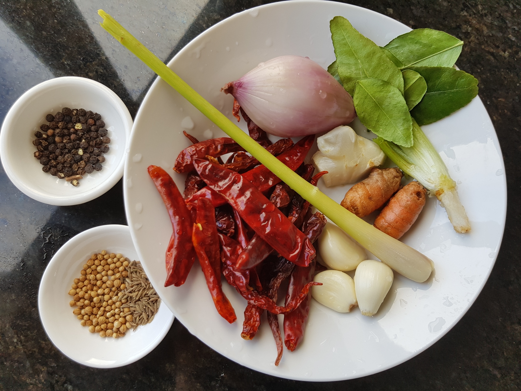 泰國阿姨的紅咖哩排骨 (咖哩醬)的做法 步骤1