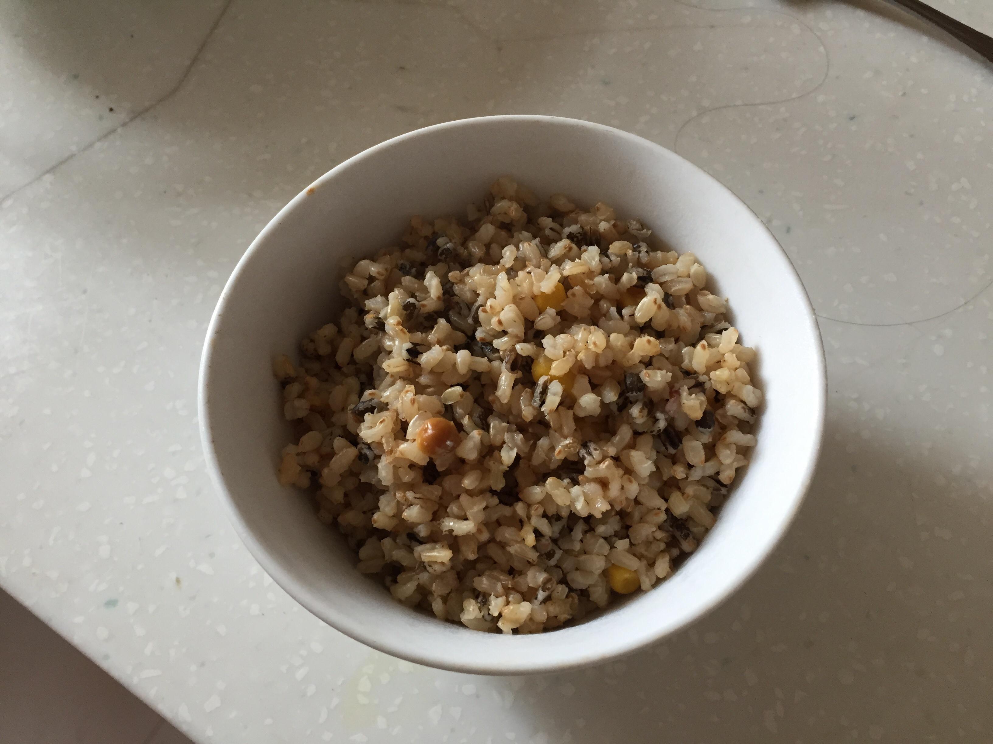 蘆筍糙米蛋炒飯的做法 步骤2