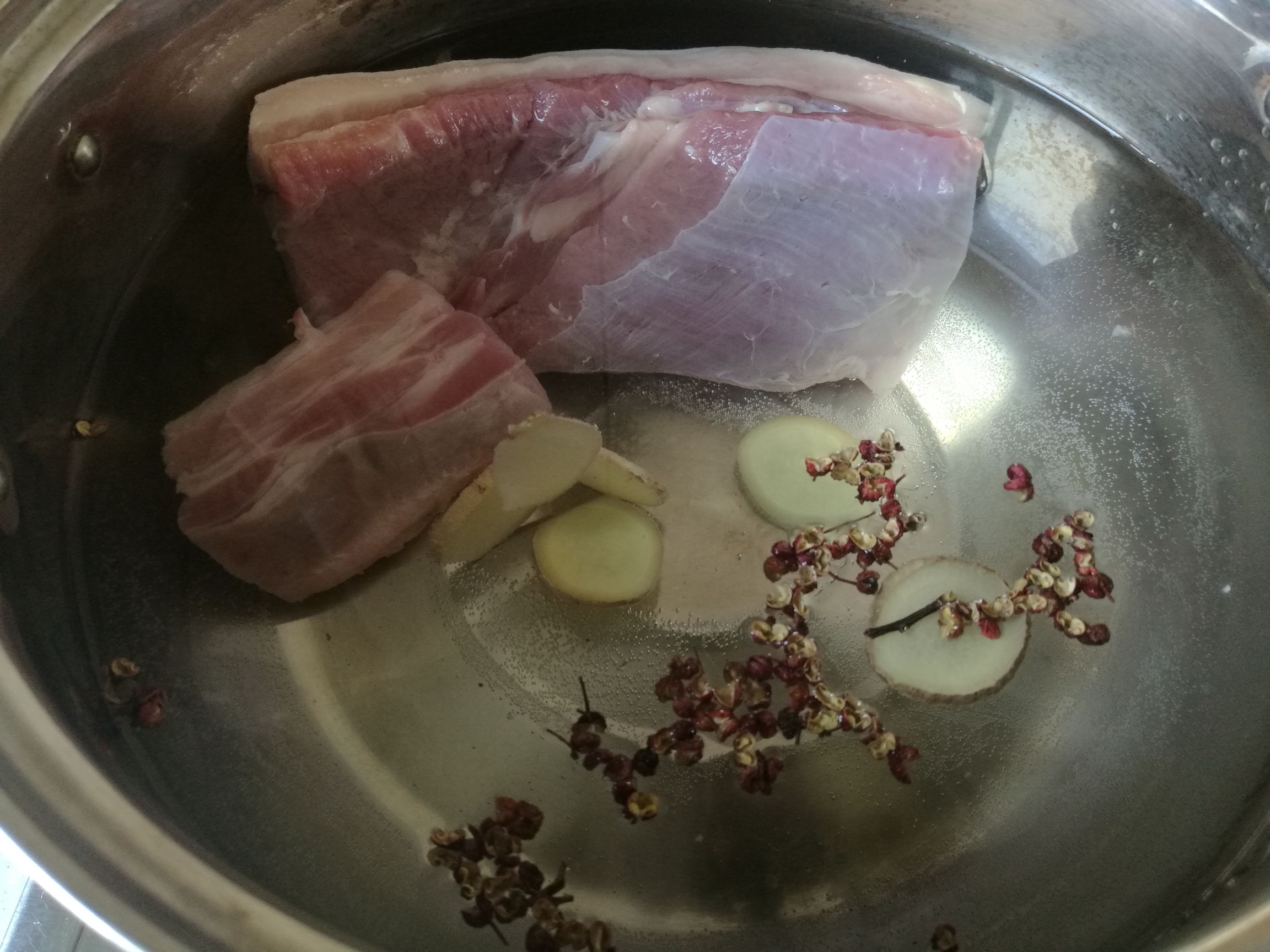 梅菜扣肉的做法 步骤1