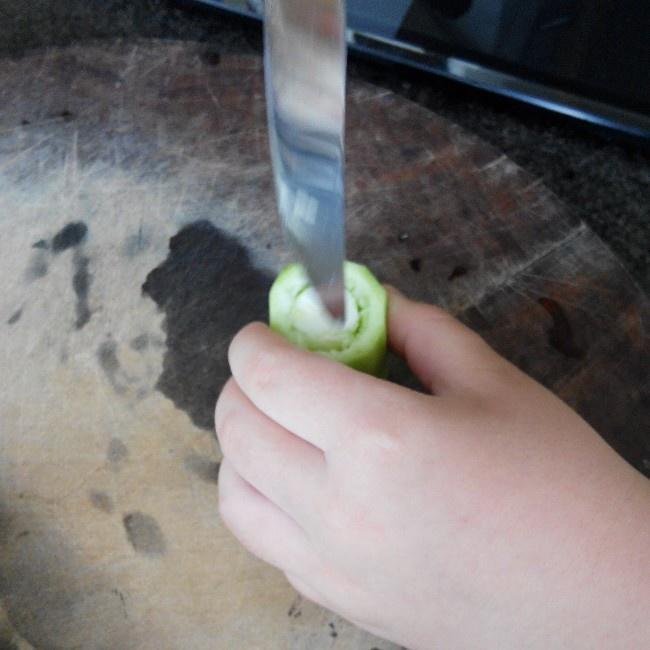 粉絲蒸絲瓜釀(八歲兒童版)的做法 步骤5