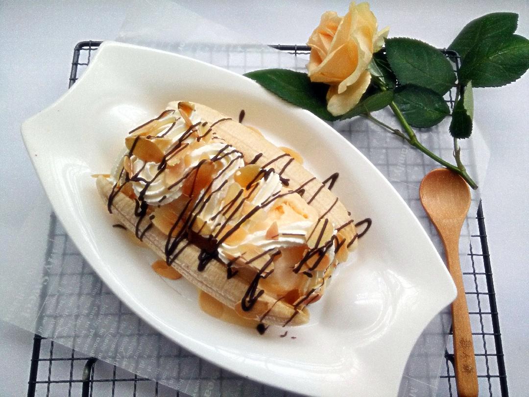 冰淇淋香蕉船——滿記甜品的做法 步骤7