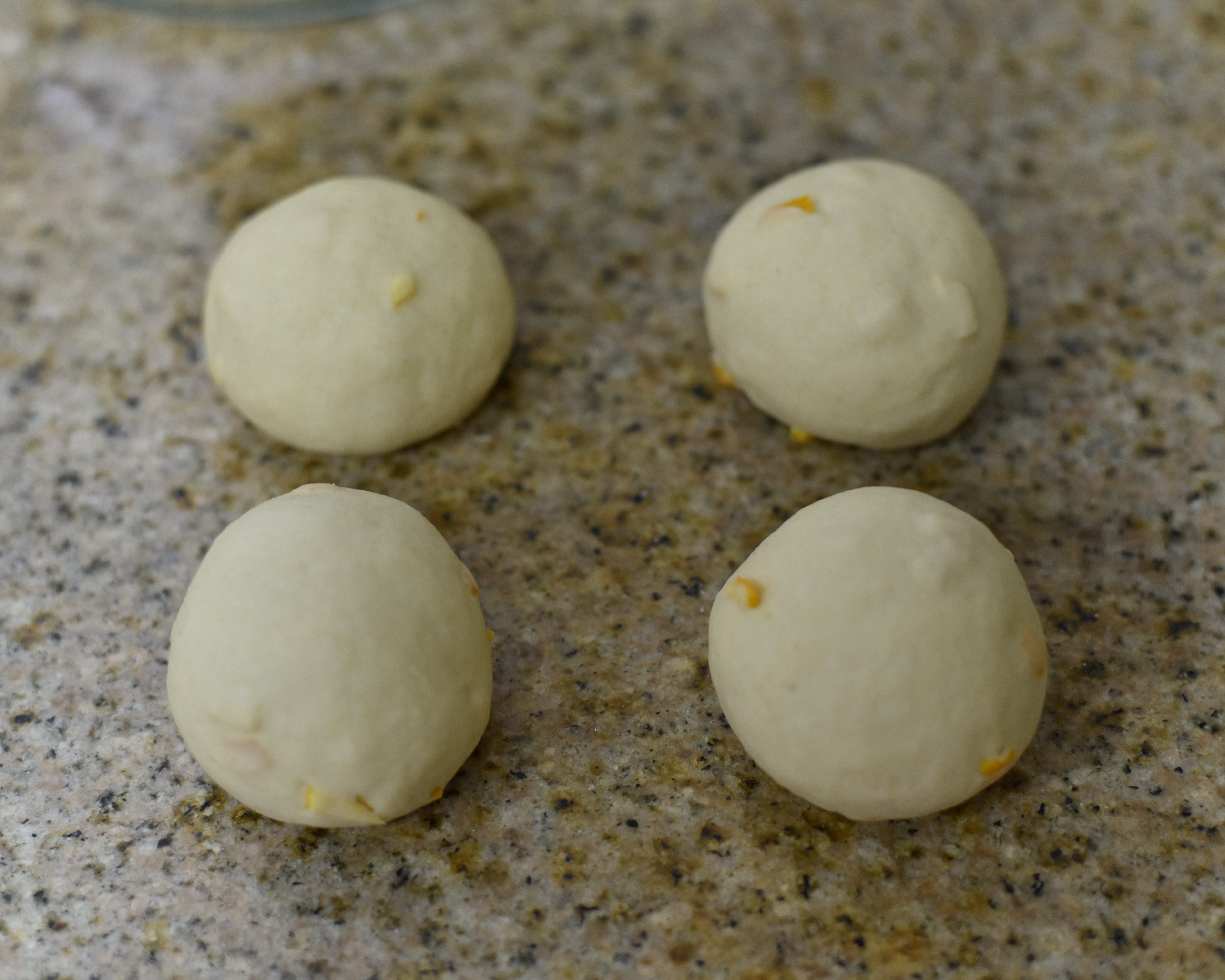 椰香乳酪夾心全麥橙皮貝果的做法 步骤2