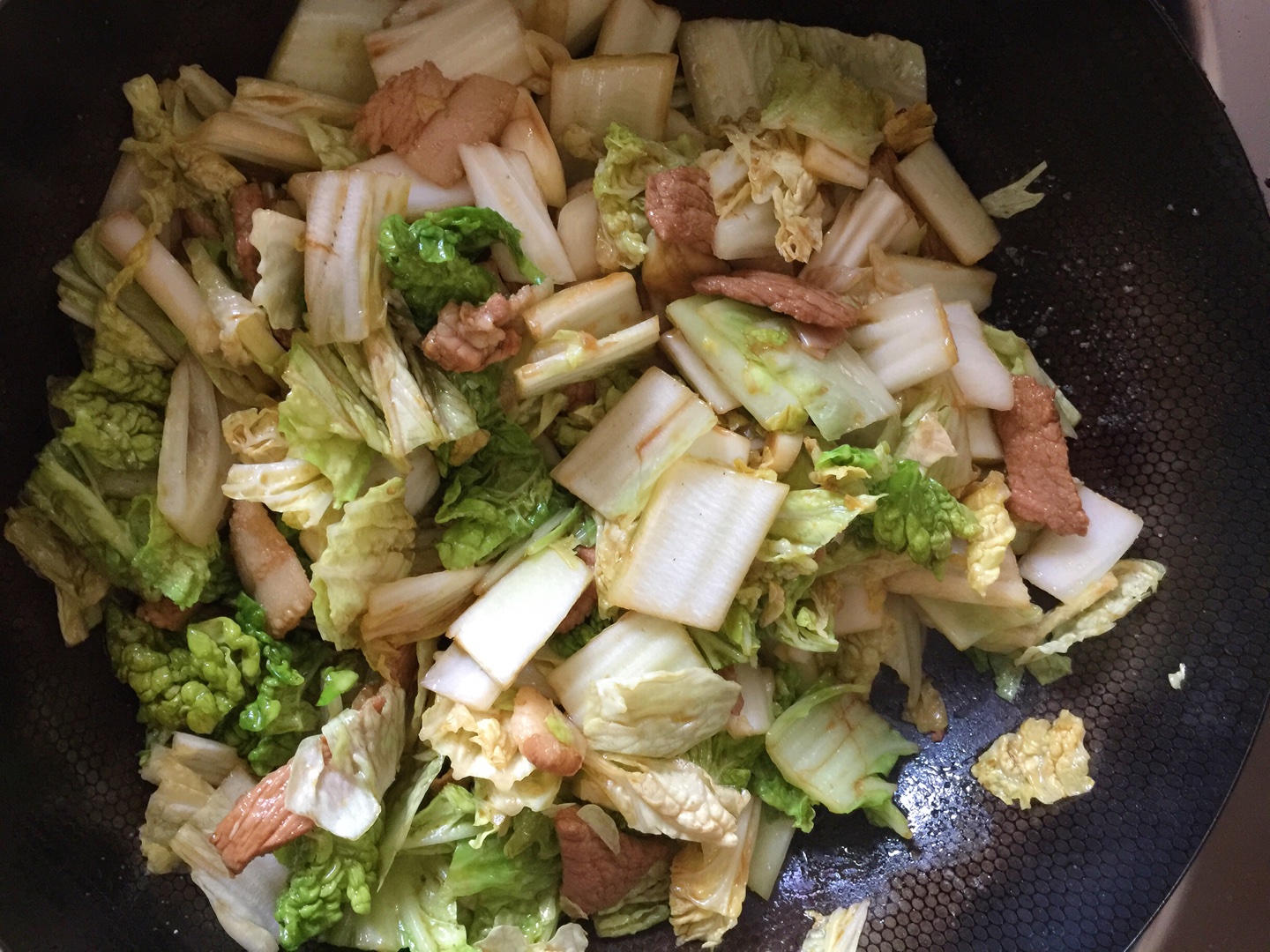 白菜燉豆腐豬肉粉條的做法 步骤4