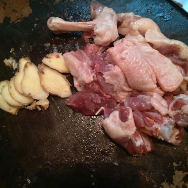 蘿蔔燜鴨肉的做法 步骤2