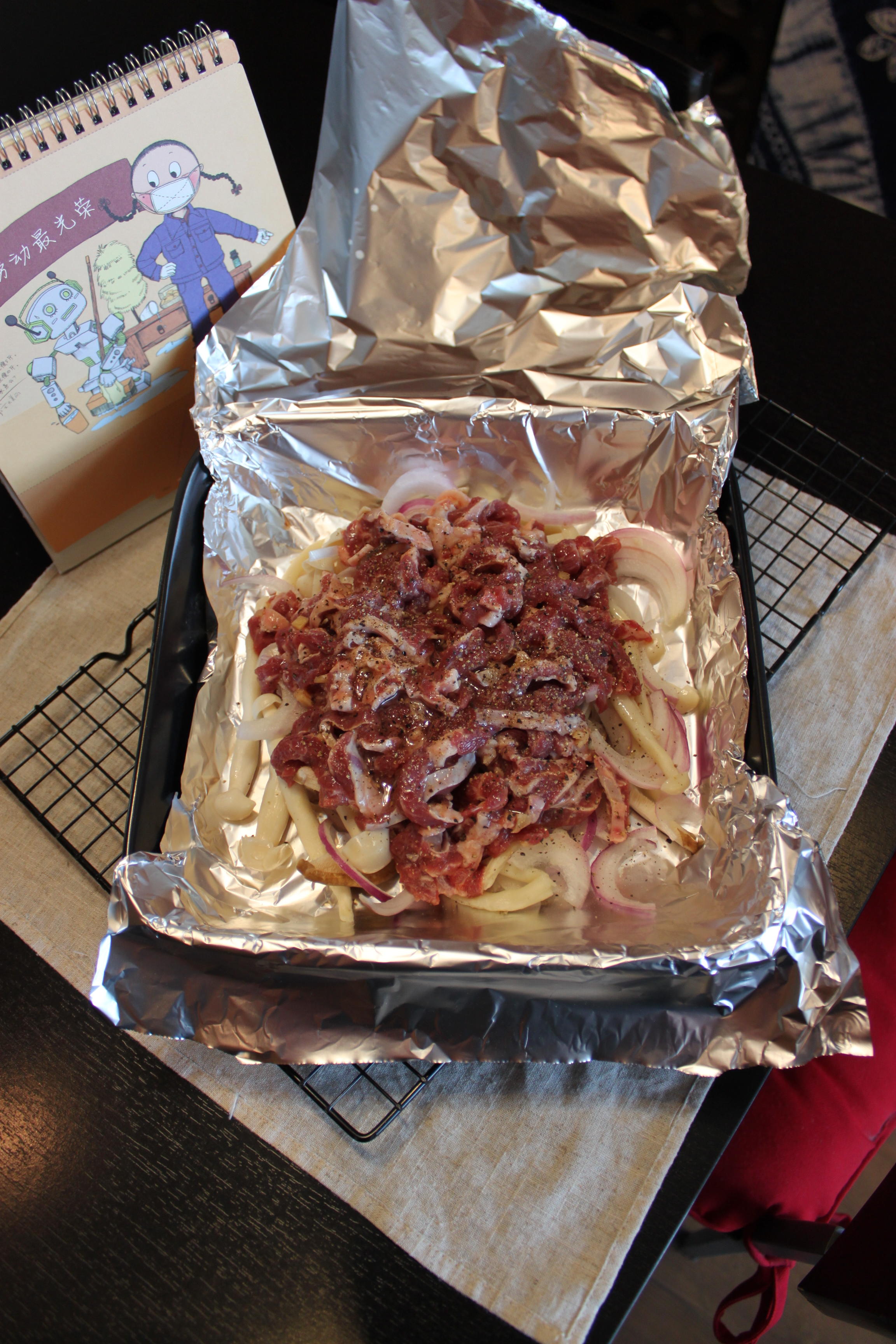 烤箱做嫩牛肉--錫紙牛肉的做法 步骤2