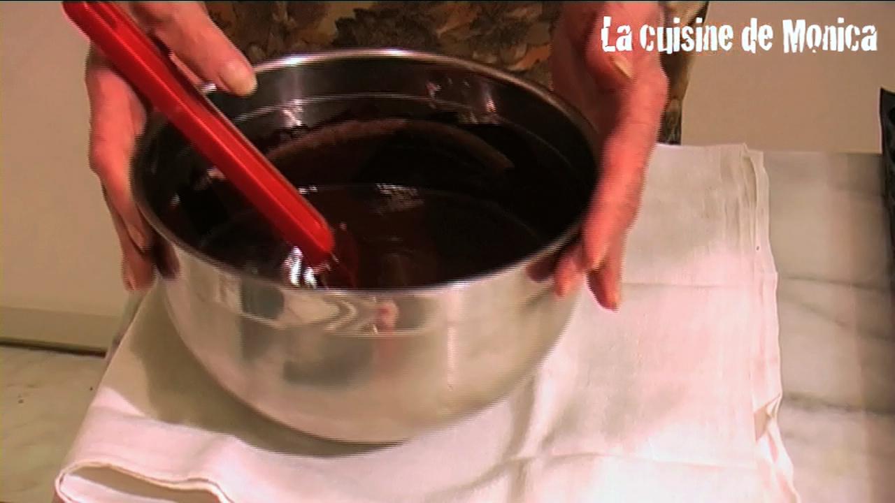 【聖誕節】巧克力劈柴蛋糕 Bûche de Noël的做法 步骤6