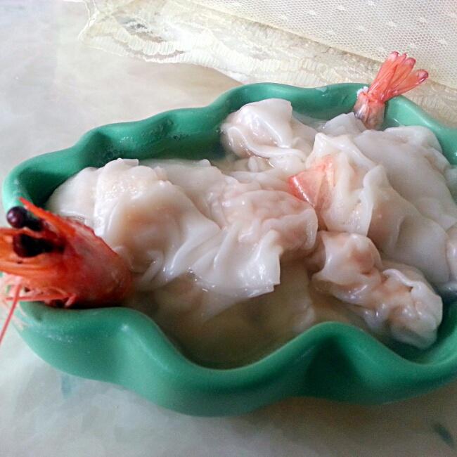 鮮蝦三文魚口蘑大餛飩·寶寶食譜的做法 步骤7