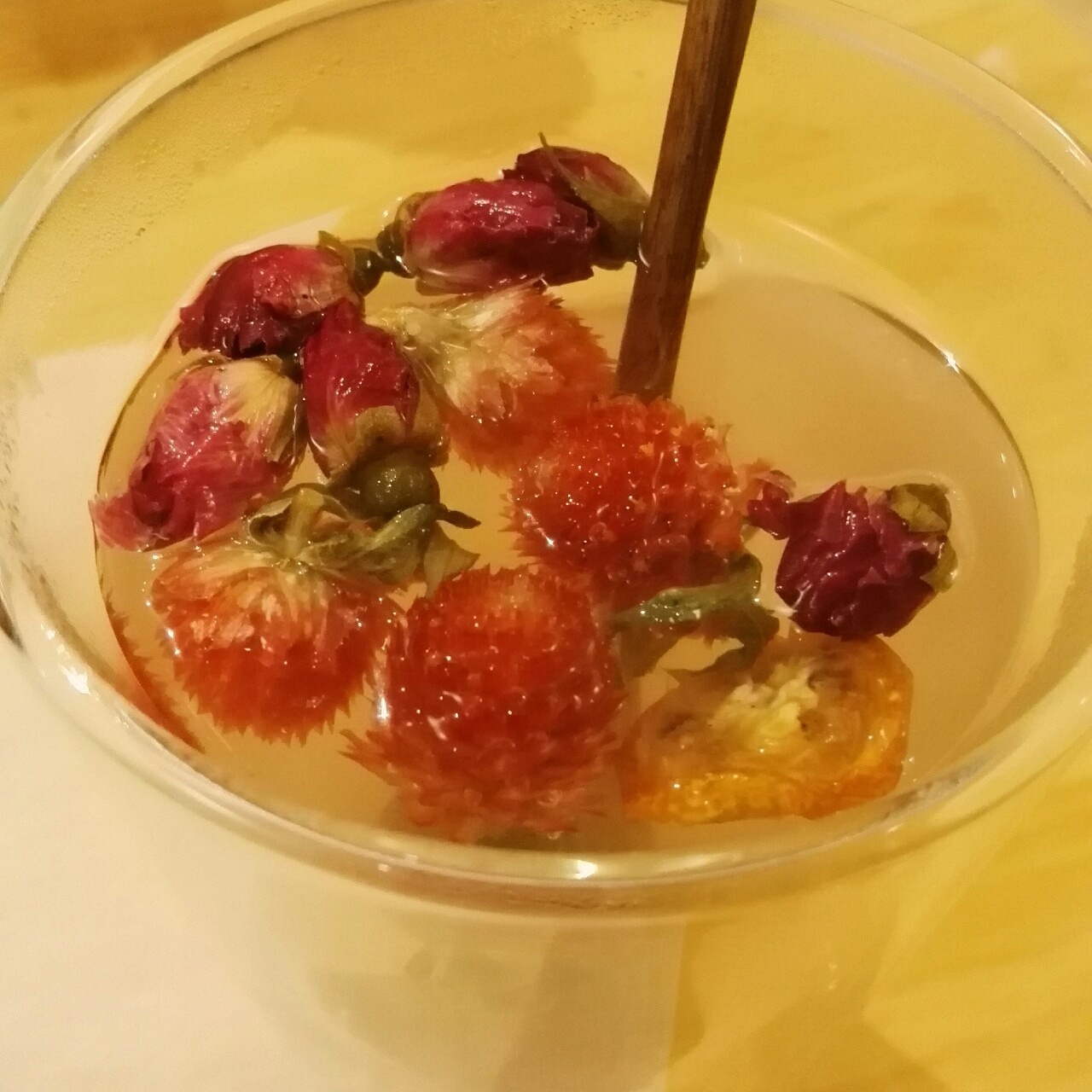 【木木先森】玫瑰+紅巧梅+金桔，混合花草茶的做法 步骤4