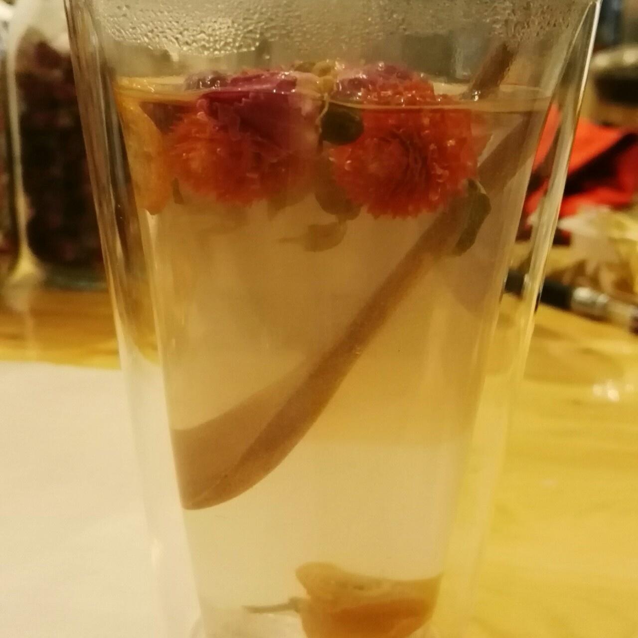 【木木先森】玫瑰+紅巧梅+金桔，混合花草茶的做法 步骤5