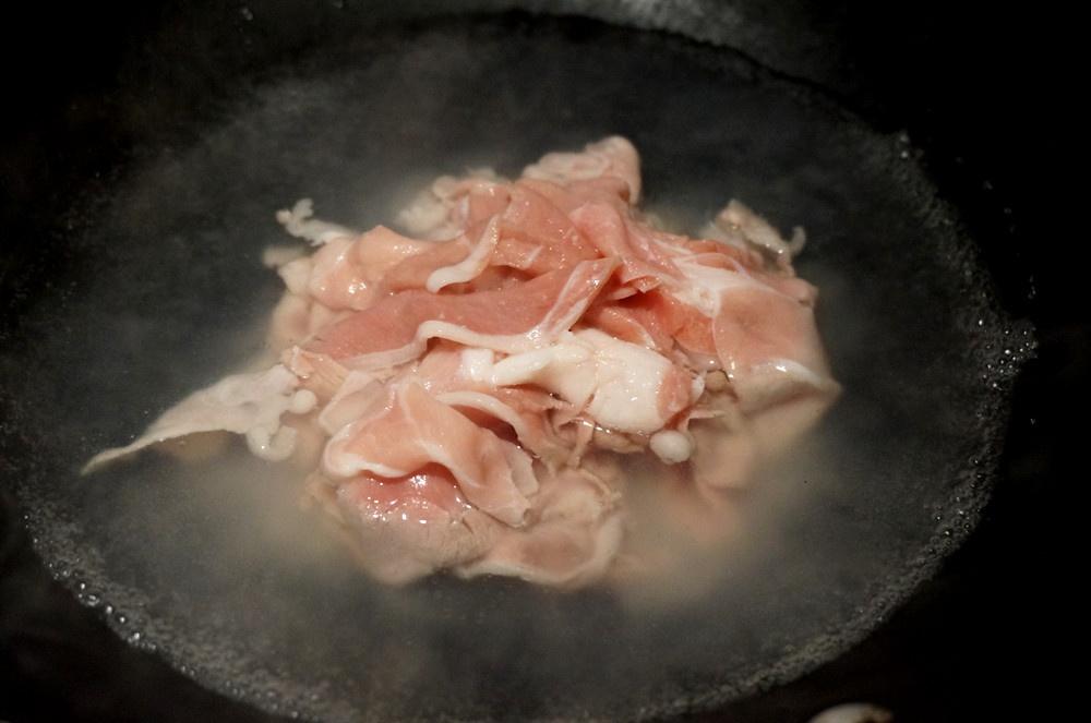 雪菜牛肉拌飯的做法 步骤2