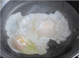 鮮嫩糖水雞蛋的做法 步骤4