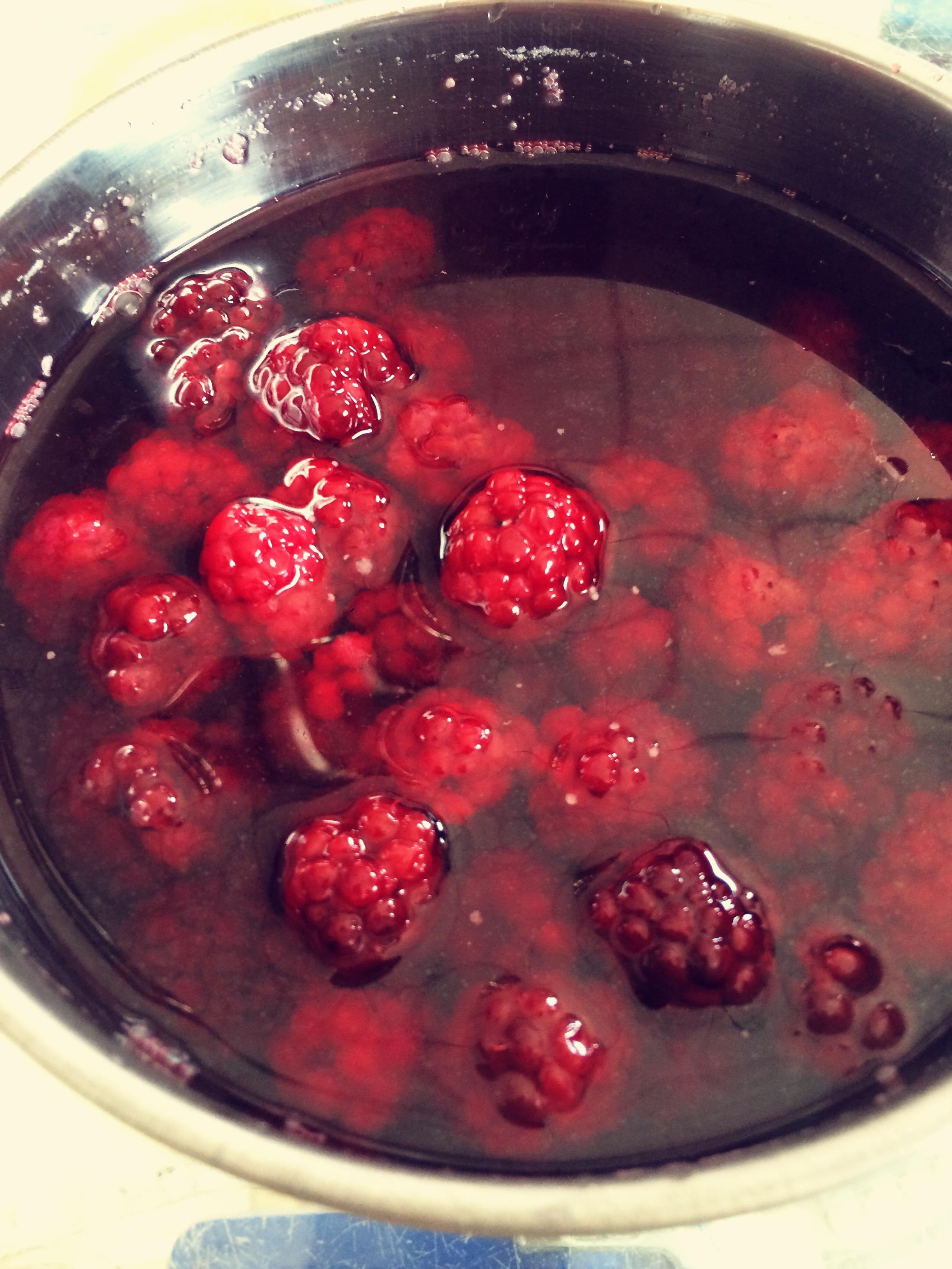 糖水樹莓的做法 步骤2