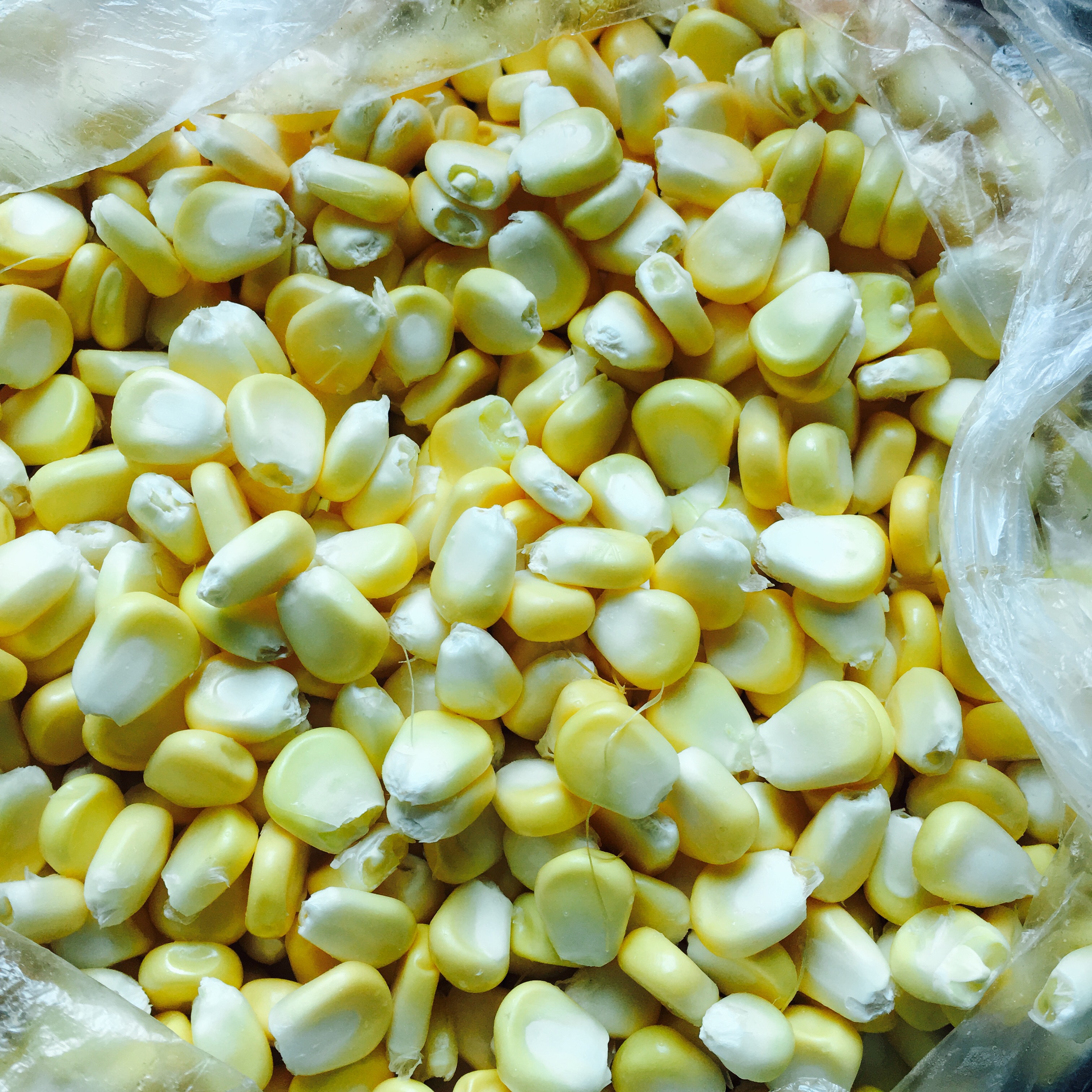 三色玉米粒的做法 步骤1
