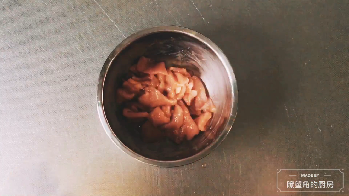 刀豆土豆燜米粉【視訊】「瞭望角的廚房」的做法 步骤5
