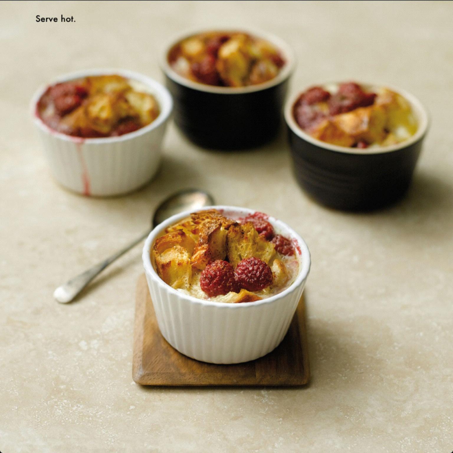 覆盆子羊角麪包布丁 Raspberry croissant puddings的做法 步骤10