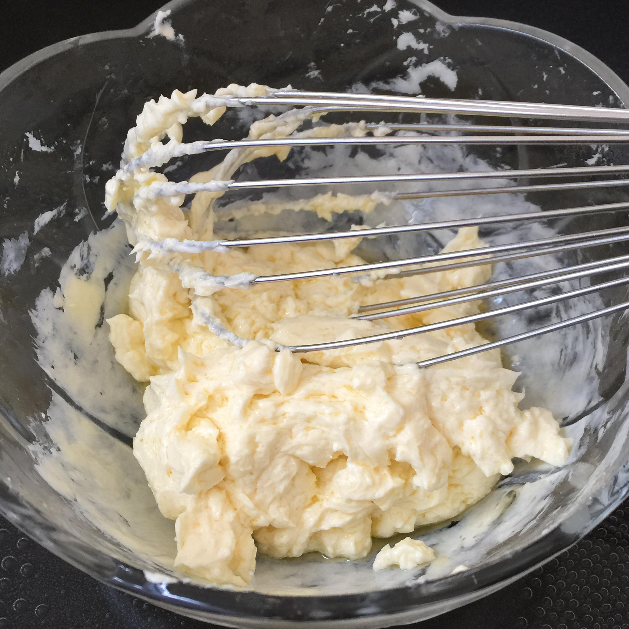 白巧輕乳酪蛋糕的做法 步骤4