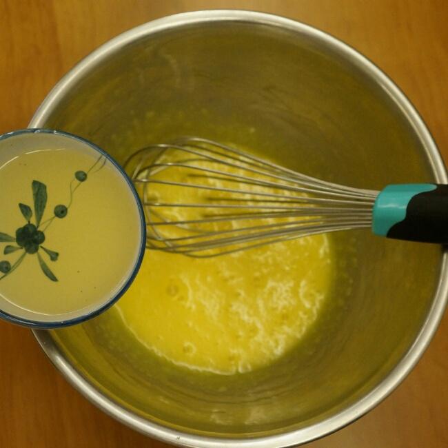 檸檬罌粟籽蛋糕卷的做法 步骤3