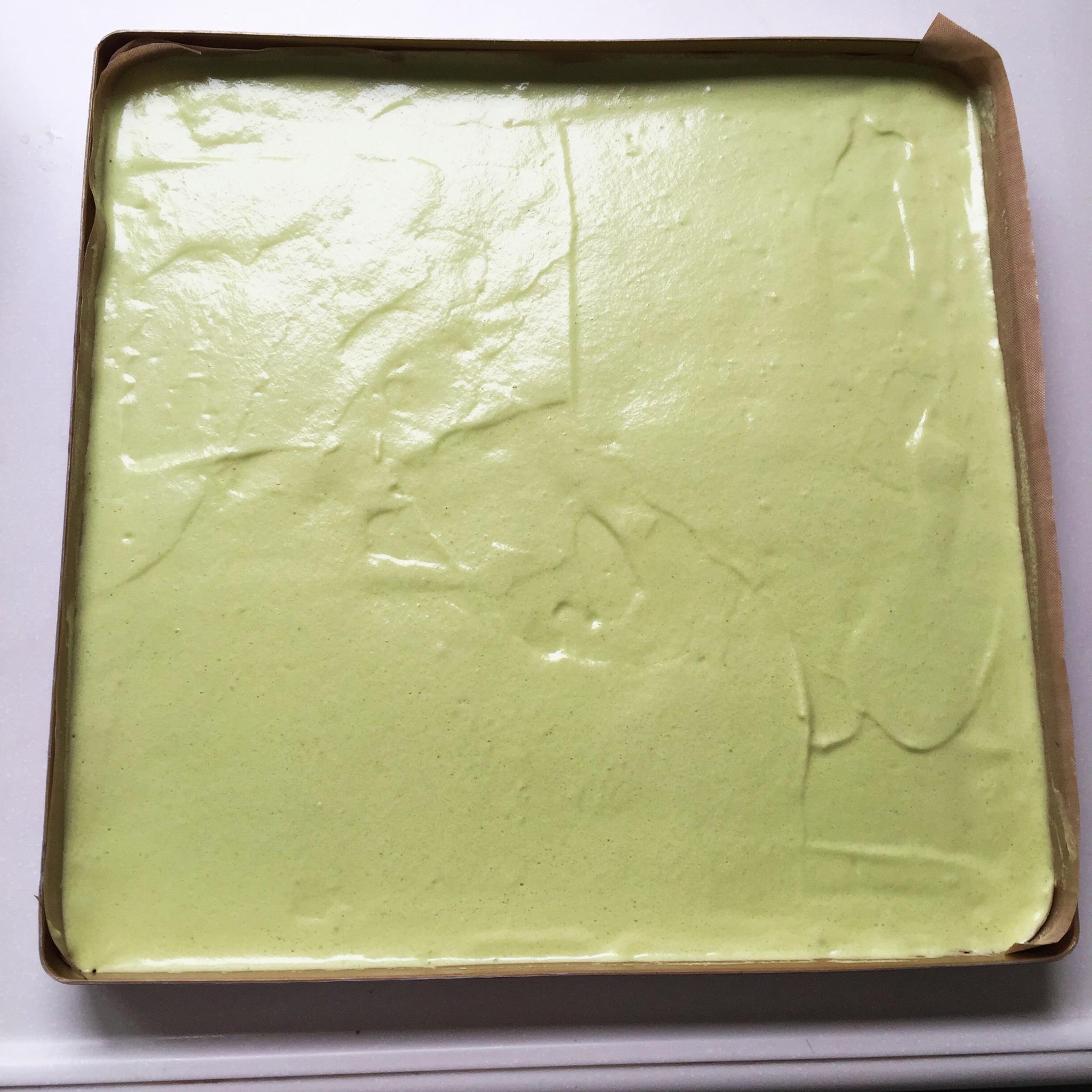 榴蓮斑斕蛋糕卷的做法 步骤5