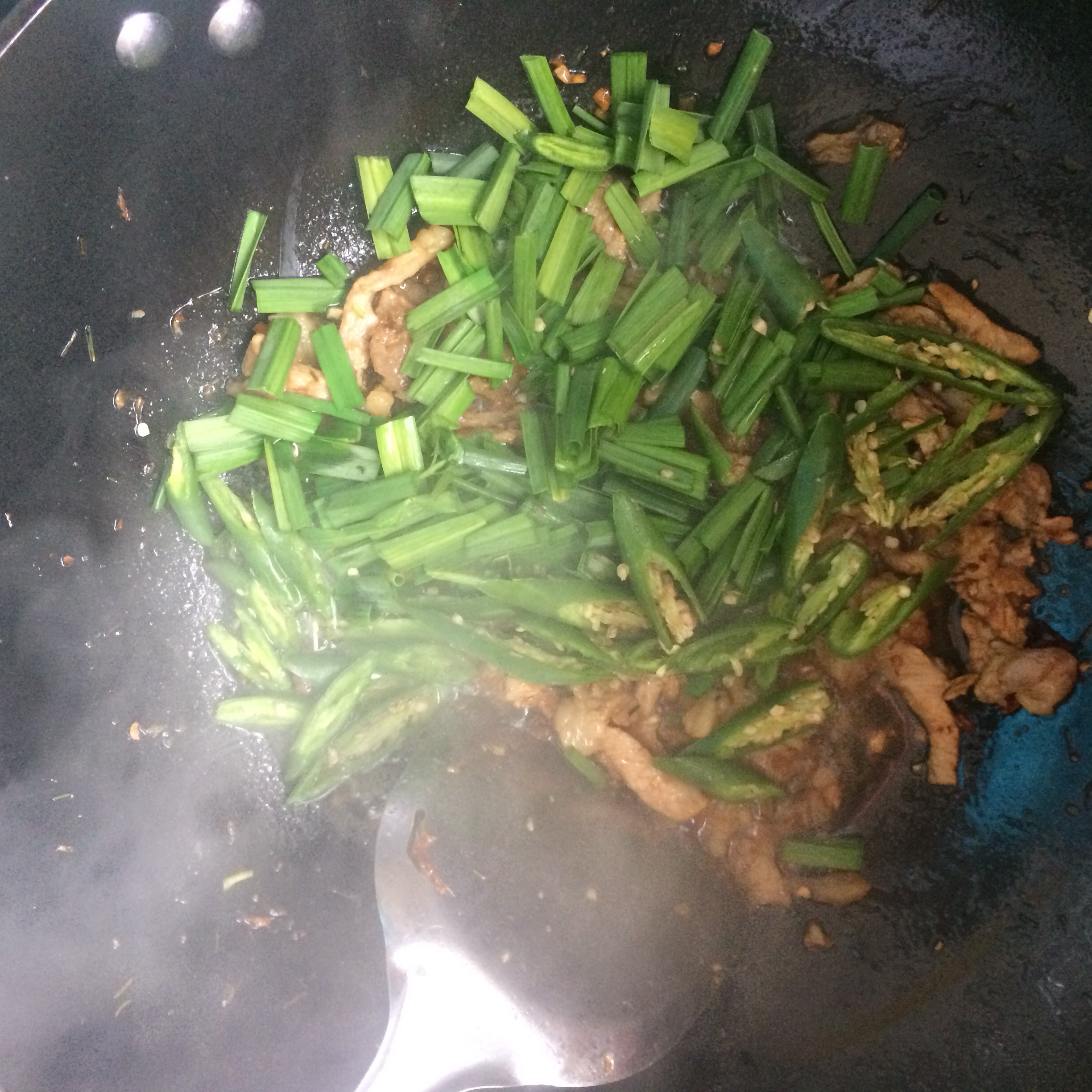 杭椒青蒜炒肉絲（農家小炒肉的做法）的做法 步骤12