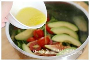 牛油果蔬菜沙拉的做法 步骤7