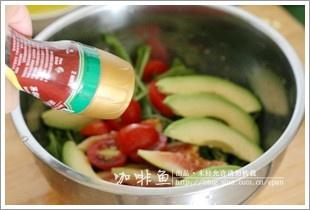 牛油果蔬菜沙拉的做法 步骤8