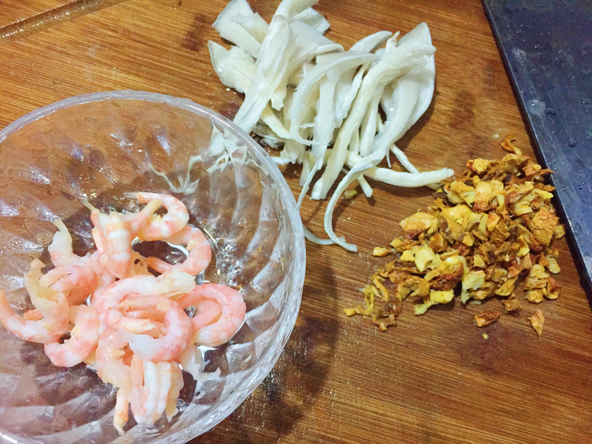 甜蝦姬松茸粥的做法 步骤2
