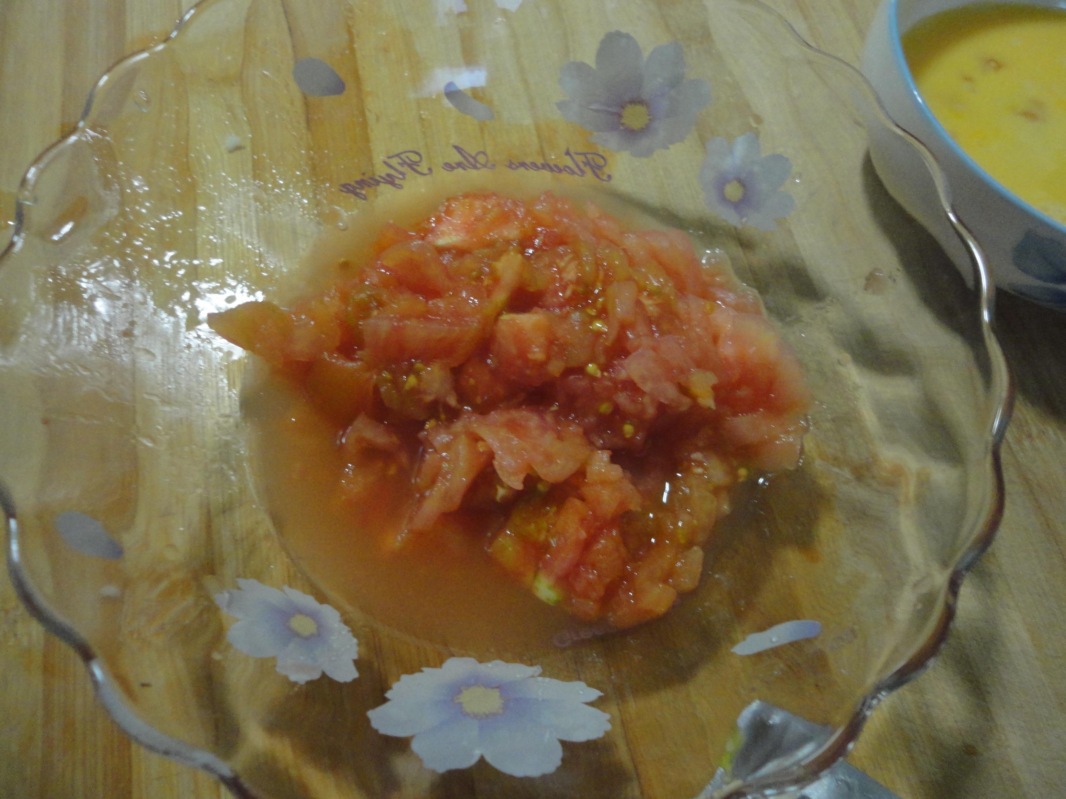 西紅柿雞蛋湯麪的做法 步骤1