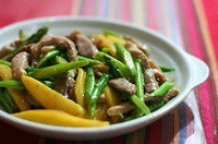 泰式芒果蘆筍炒豬柳條的做法 步骤3