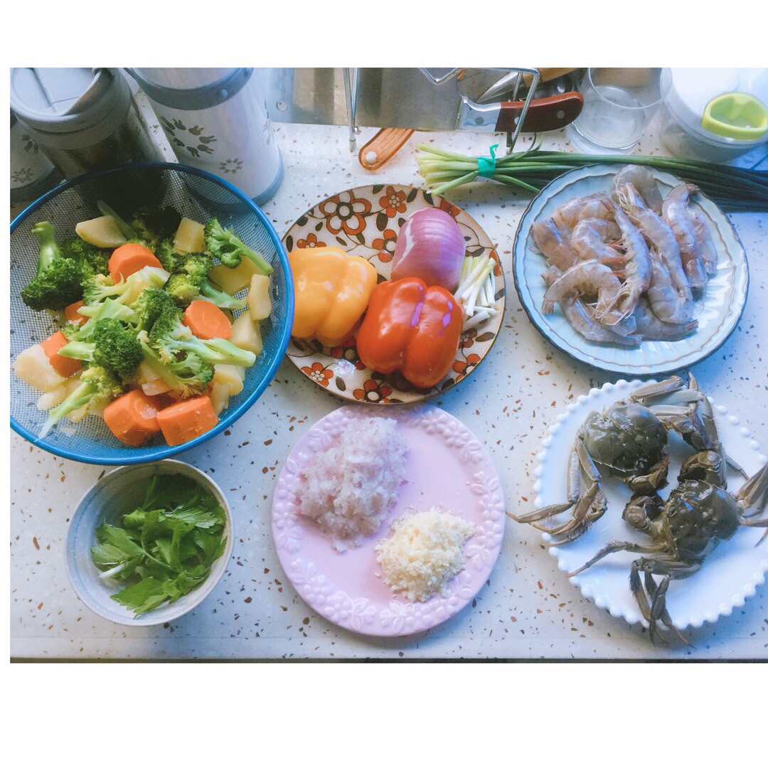 咖哩蝦蟹蔬菜大雜燴的做法 步骤1