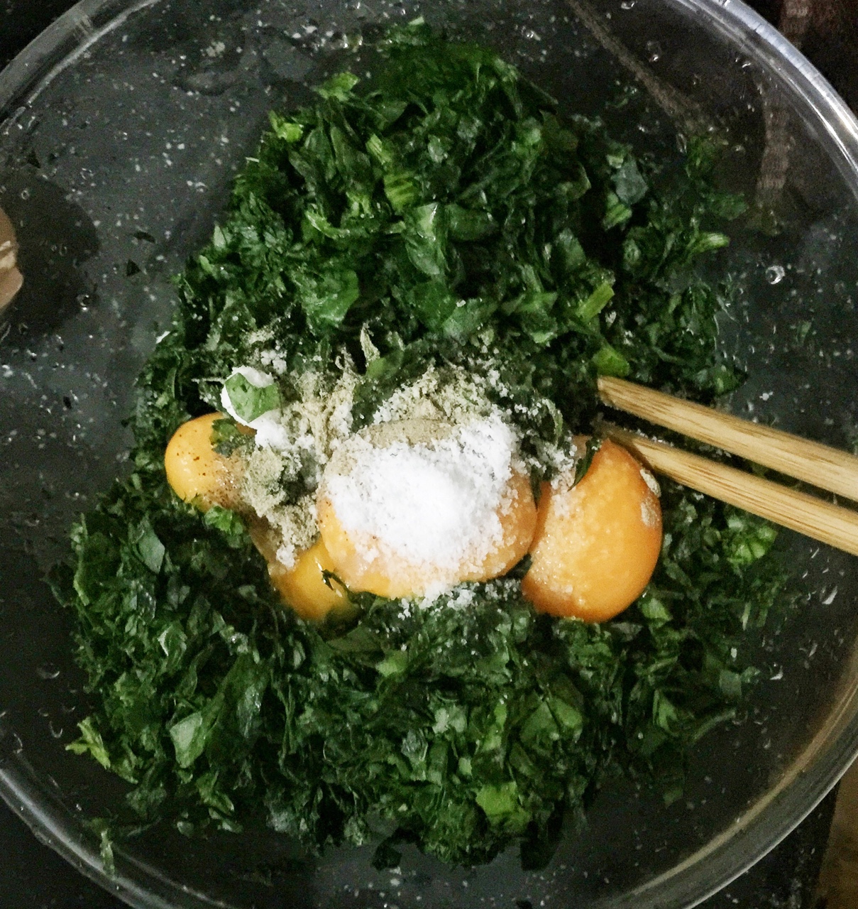 菠菜雞蛋三文魚卷的做法 步骤3