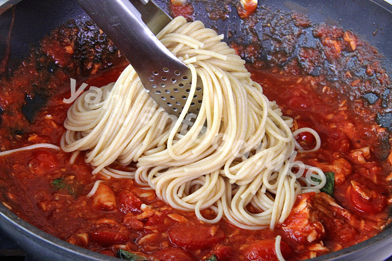 金槍魚番茄醬意大利麪 Spaghetti的做法 步骤13