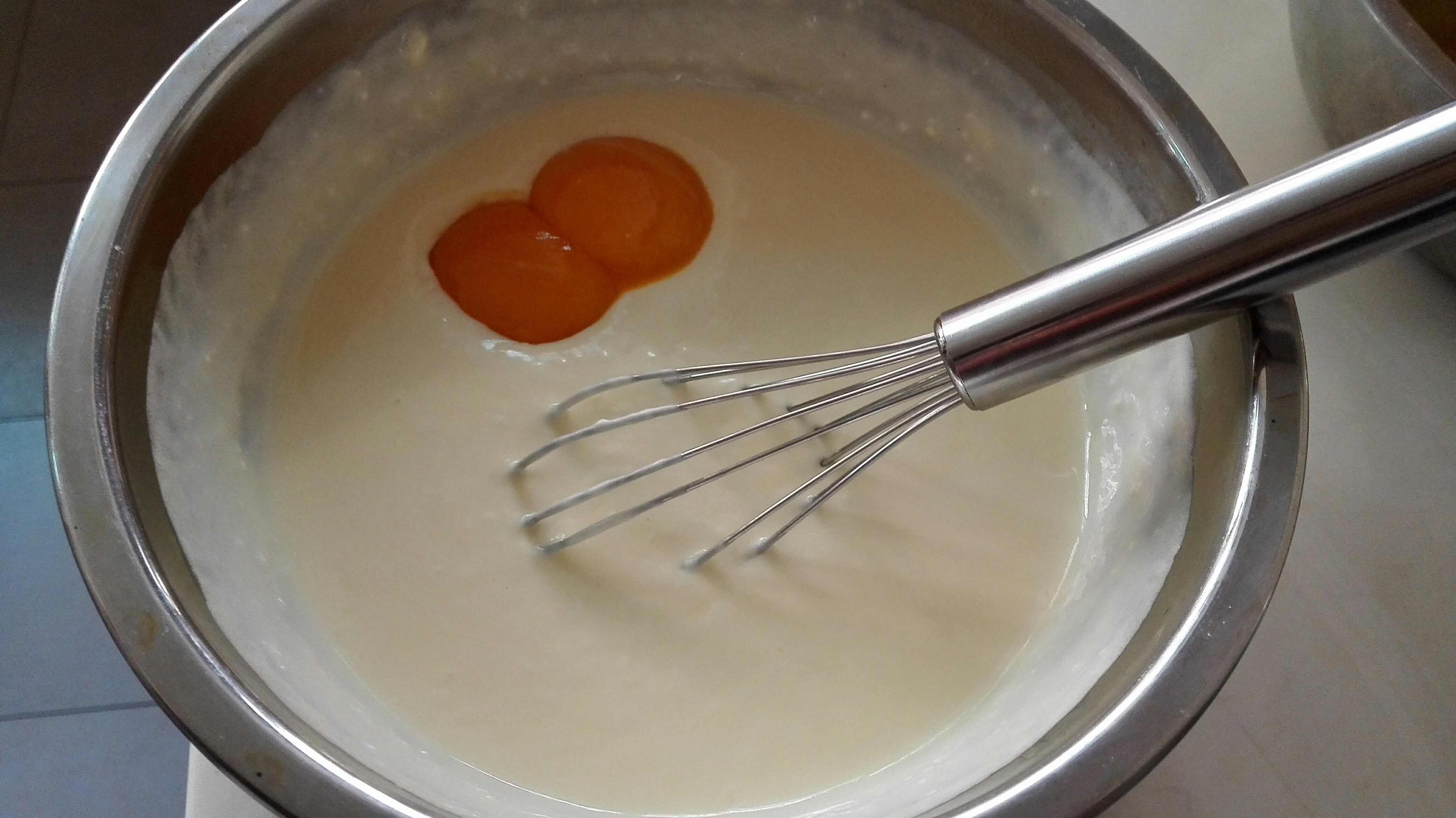 不新增麪粉的完美輕乳酪蛋糕的做法 步骤3