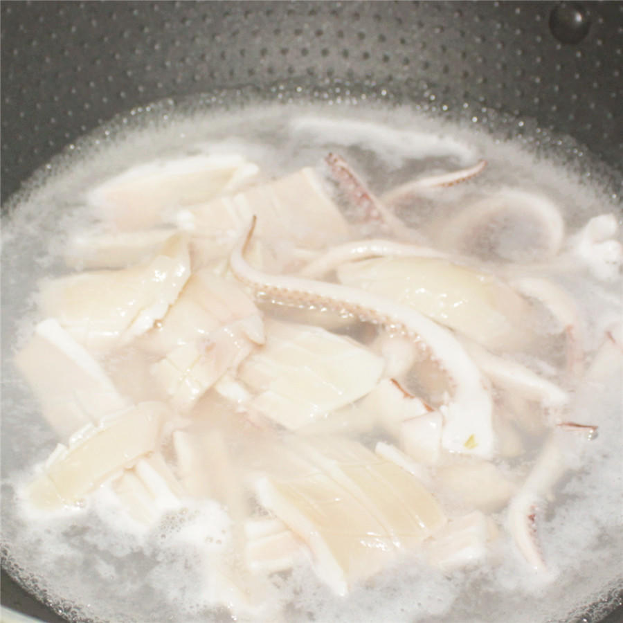 韓式辣炒魷魚的做法 步骤3