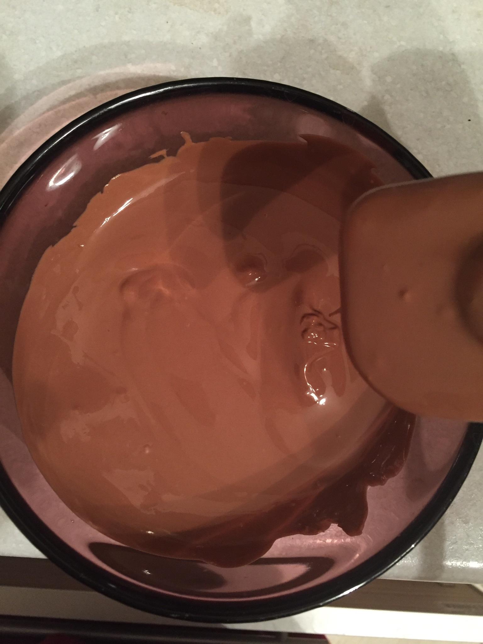 媲美timtam巧克力餅的完美下午茶:棉花糖夾心巧克力圓餅的做法 步骤6
