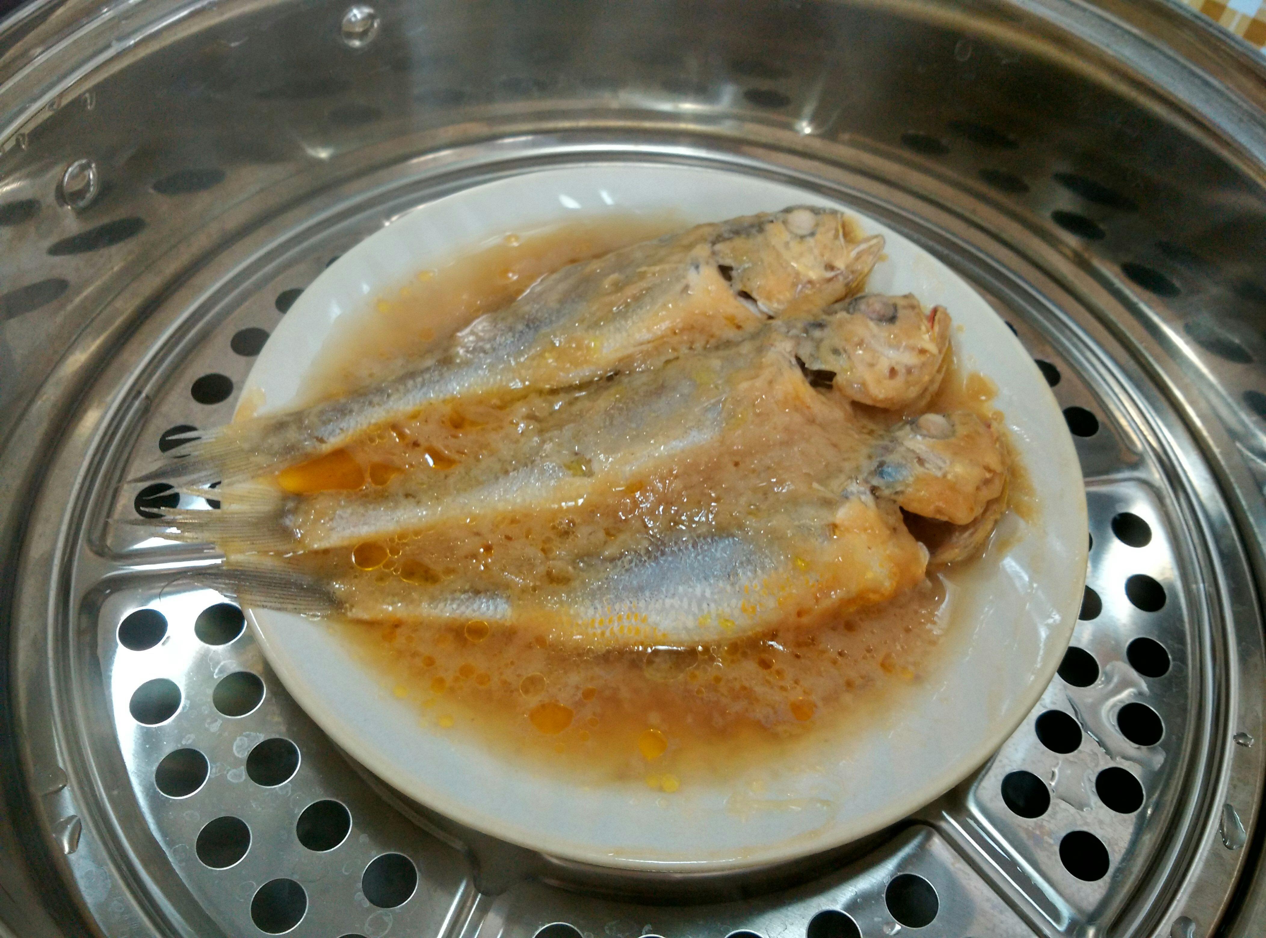 蒸黃花魚的做法 步骤4