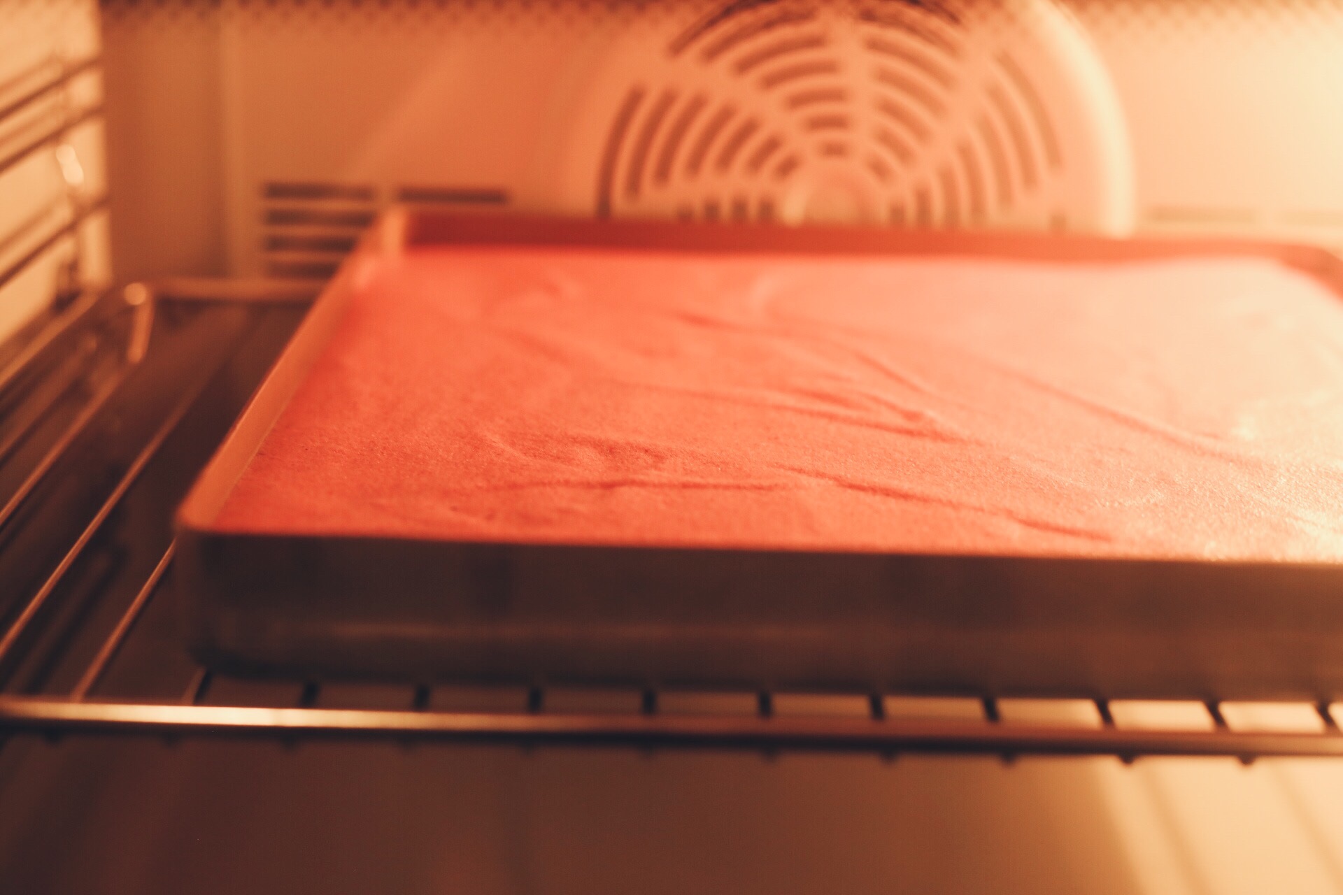 粉嫩水蜜桃蛋糕卷—摩飛廚師機的做法 步骤10
