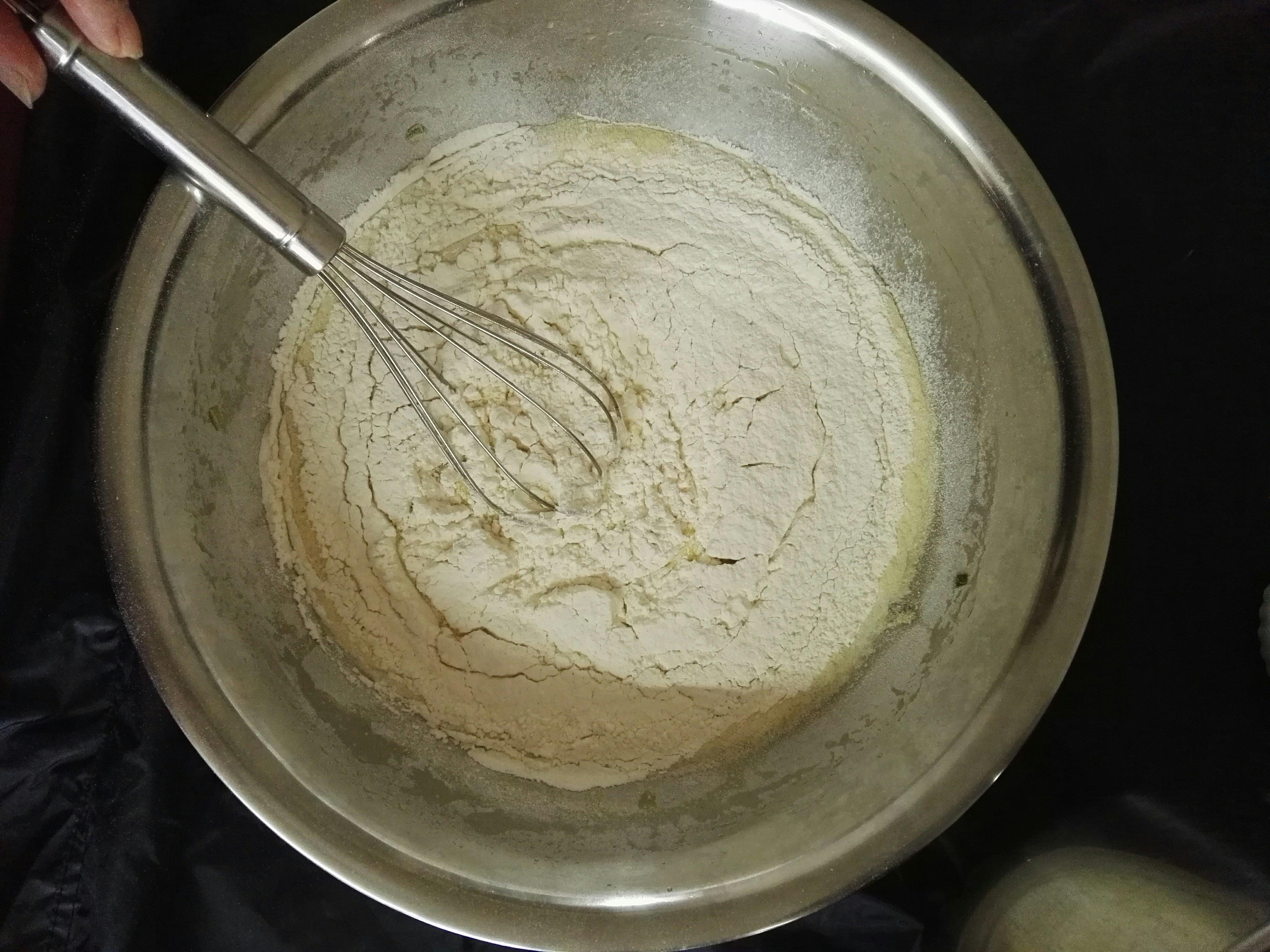 蔥油土豆泥蛋糕卷的做法 步骤3