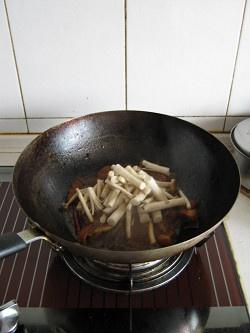 茶樹菇燒肉的做法 步骤5