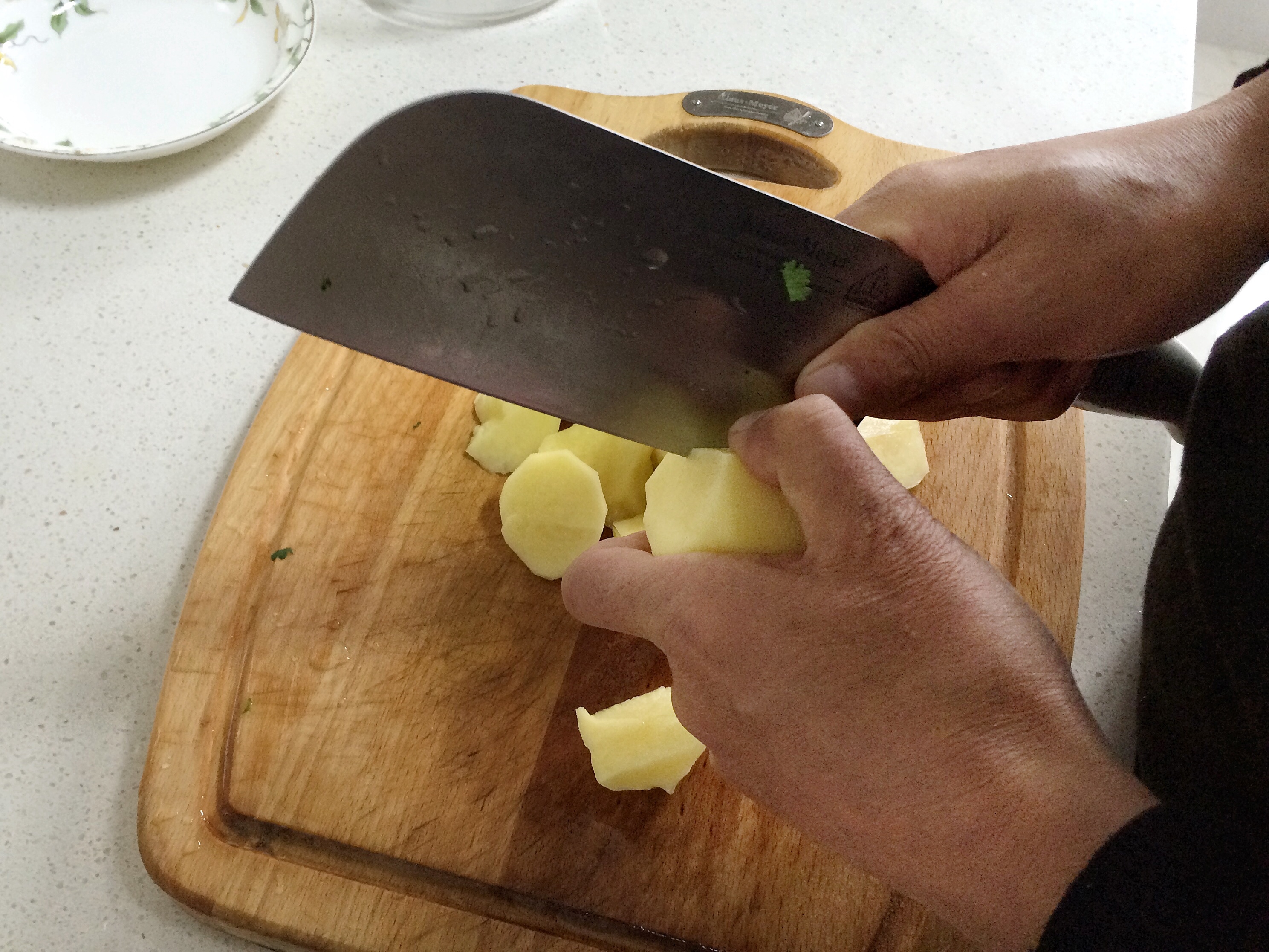 雞腿蘑燉土豆—老爸家常菜的做法 步骤8